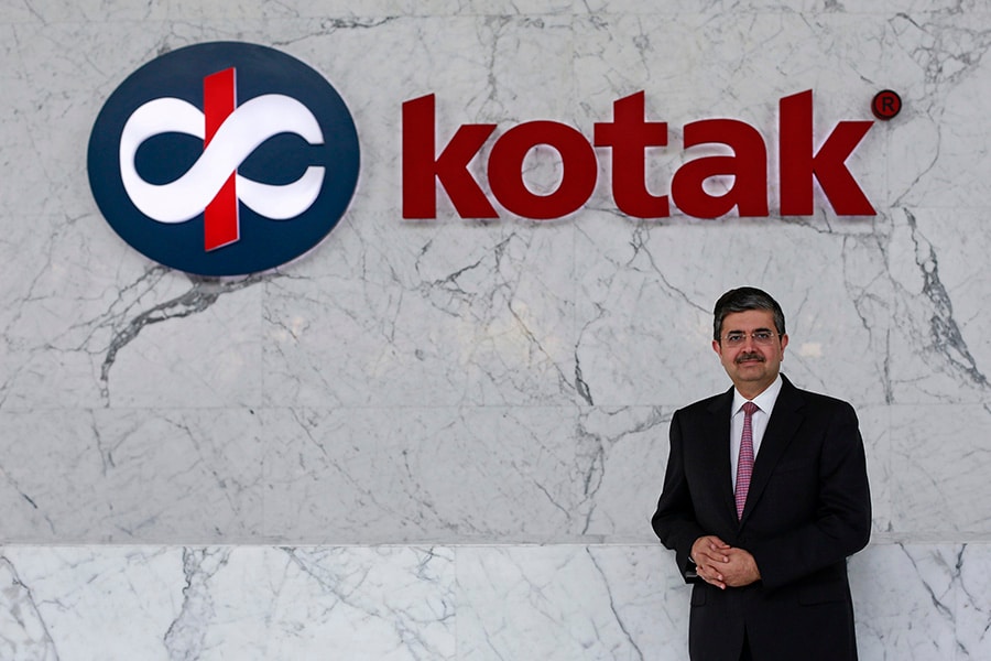 g_105375_bg_kotak_rtr4lhum_280x210.jpg