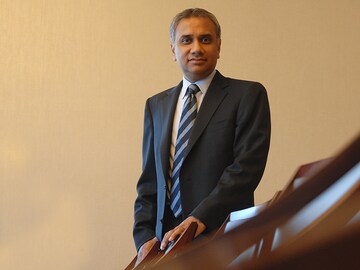 Infosys retains forecast, joins TCS in signalling pickup in digital services in Q3