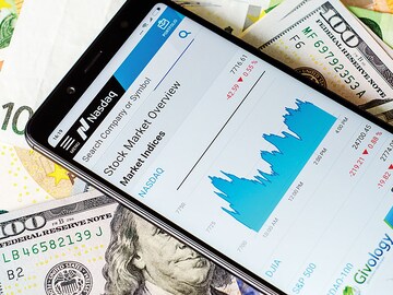 Tech-heavy Nasdaq gets a boost