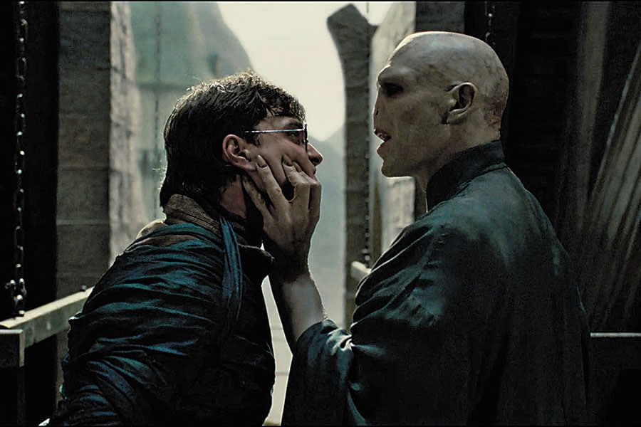 g_110067_harry-potter-and-the-deathly-hallows-trailer-harry-potter-and-lord-voldemort-13959507-1920-816_280x210.jpg