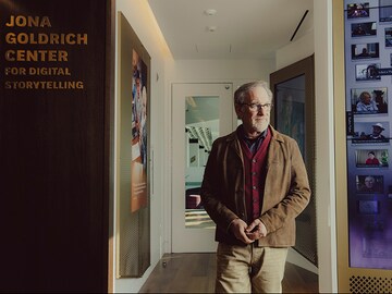 Push to ban Netflix from Oscars? It's not that simple