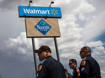 Dear Walmart CEO: You have the power to curb gun violence