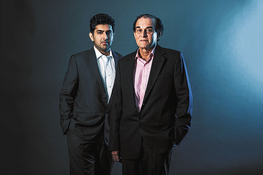 g_124425_rishabh_and_harsh_mariwala_280x210.jpg