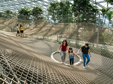 My 27-Hour vacation in Singapore's Changi airport