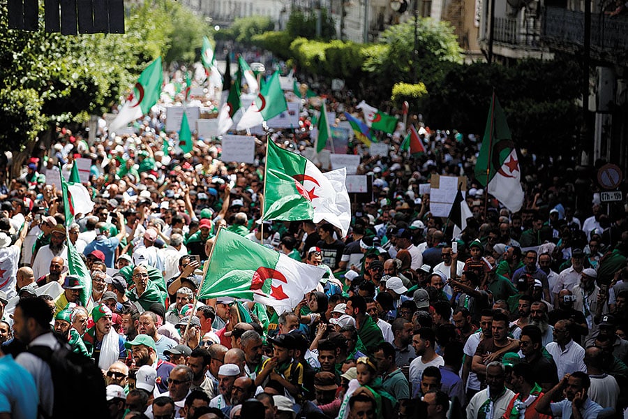 g_118071_algeria_protest_280x210.jpg