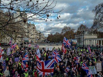 Britain's falling pound signals Brexit dismay