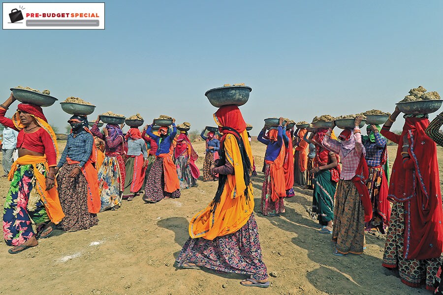 g_117717_mnrega_in_rajasthan_280x210.jpg