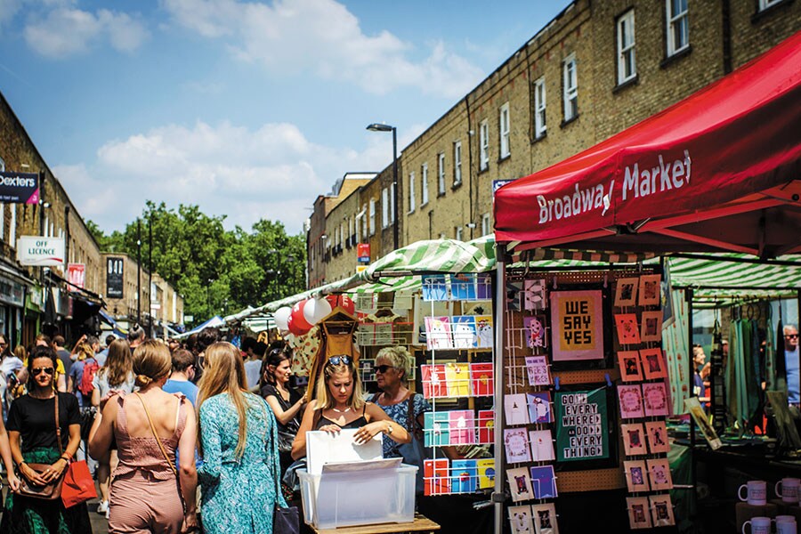 g_117831_broadway-market-scene-in-east-london-bg_280x210.jpg
