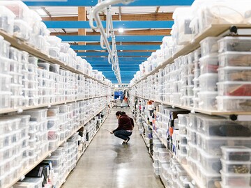 Why there has been a surge in working single mothers in the US