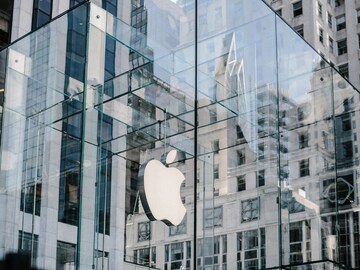 Researchers can hack Alexa, Google Home, Siri—with laser light