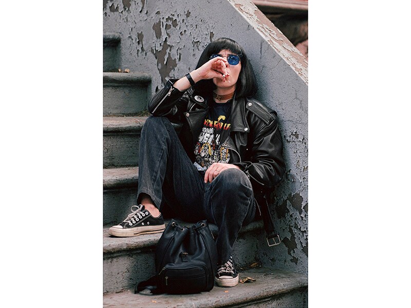 The investigator who tails men online