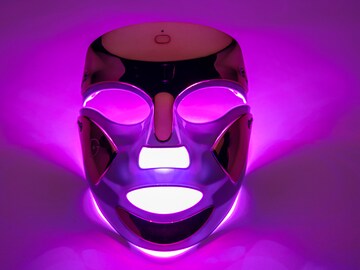 Can one LED light give you perfect skin?