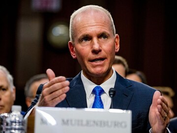 Boeing CEO admits he knew about pilot's warnings before second Max crash