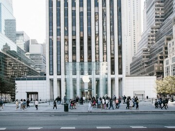 Apple's profits fall for fourth straight quarter, iPhone sales fall 9%