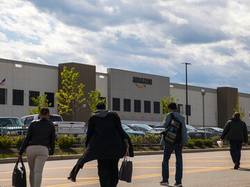 Amazon has 30,000 open jobs. Yes, you read that right