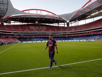 Messi tells Barcelona he wants to leave