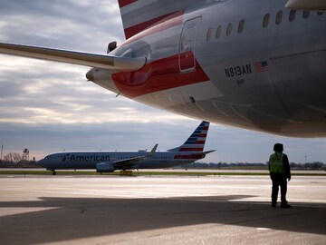 Airlines gear up to transport vaccines. Could this revive travel?
