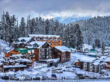 Photo of the Day: Snow-capped Gulmarg