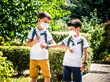 No handshake 2021: Your guide to no-touch greetings