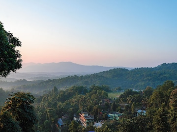 A Mumbai bar goes foraging to the North East