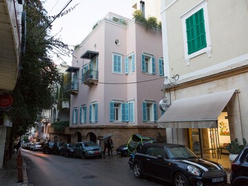 Former Nissan chairman Carlos Ghosn's escape preparations spanned the globe