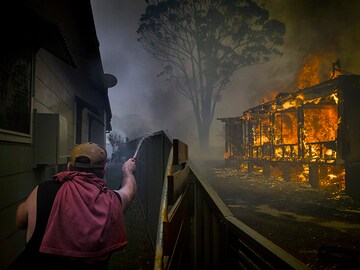 How Rupert Murdoch is influencing Australia's bushfire debate