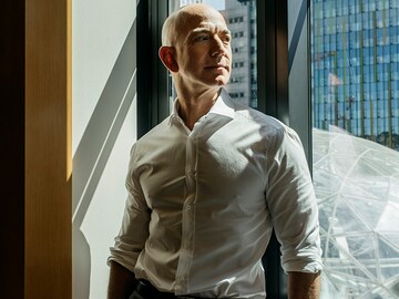 Jeff Bezos's dramatic transformation, from low-key to Tabloid Man