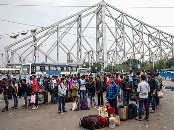 Photo of the Day: The long road home, again
