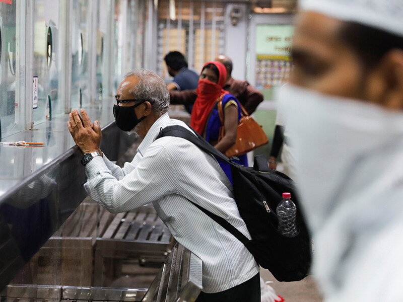 Photo of the Day: Pleading for a train ticket