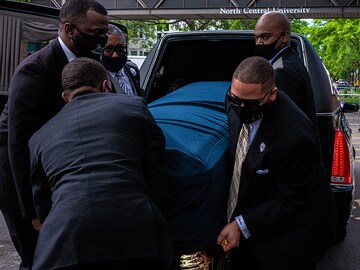 At George Floyd memorial, an anguished call for change