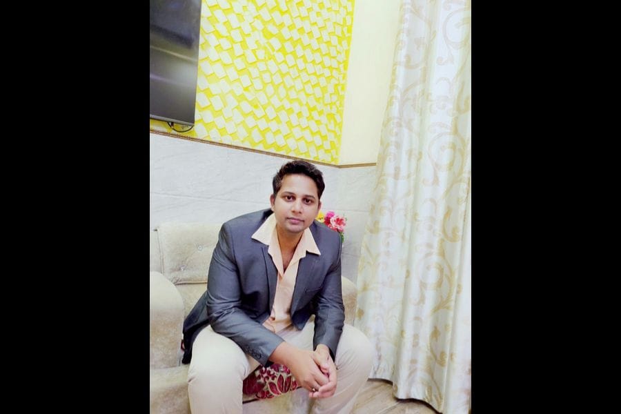 To the winners, who won because they did not give up-Success story of Nikhil Singh, a young entrepreneur and marketer