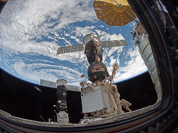 Tom Cruise to shoot movie in outer space?