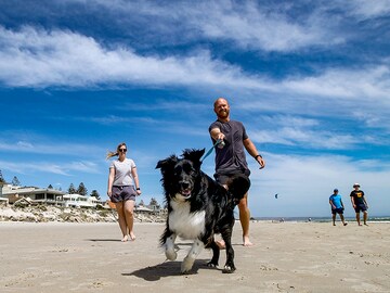 Photo of the Day: Lockdown eases in Australia