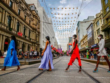 Photo of the Day: Style statements at Melbourne Fashion Week