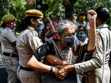 Photo of the Day: Protestors demanded justice for Hathras gang-rape victim