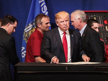 Judge blocks Trump's ban on foreign workers