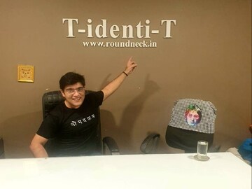 Young entrepreneur Mohit Chawla influences fashion with his RoundNeck COOL Tees