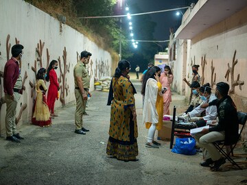 Photo of the Day: This Navratri, take a test before the temple