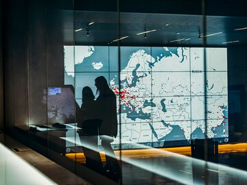 US Elections: Russian hackers are back, Microsoft warns