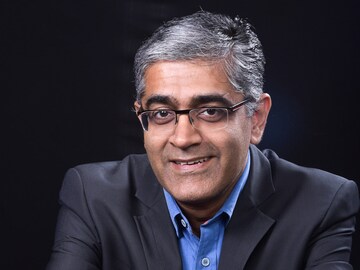 Minimalistic jewellery is in, heavy and chunky jewellery is passé: Ajoy Chawla