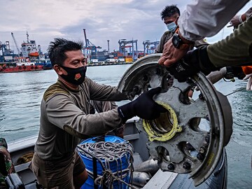 Indonesia crash: What to know about the Boeing plane