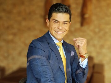 The life of financial expert Joan Cardenas