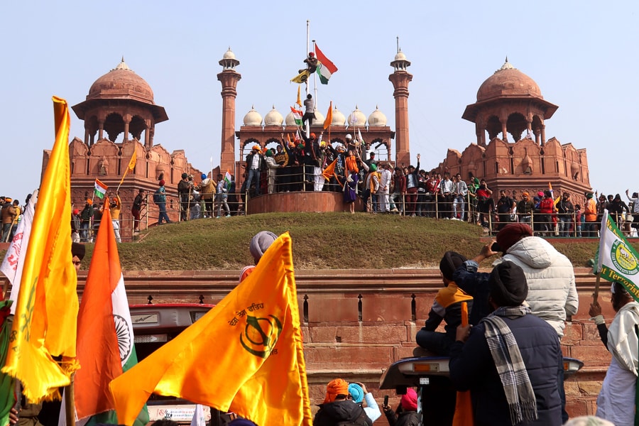 pod_red fort_gettyimages-1230809558-bg