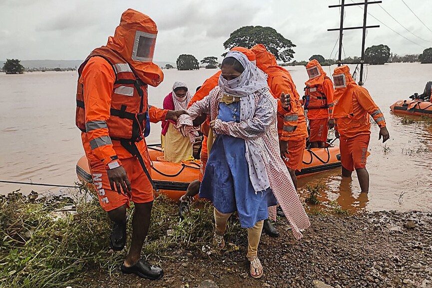 Photo of the day: Search and rescue