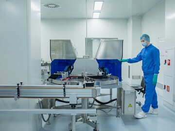 Vaccine passports, Covid-19's next political flashpoint