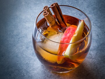 World Whisky Day: Light up the weekend with smoky blends and Indian spices