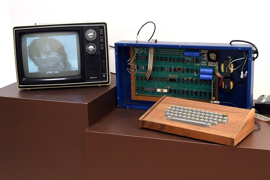 Original Apple computer built by Steve Jobs and Steve Wozniak is going under the hammer