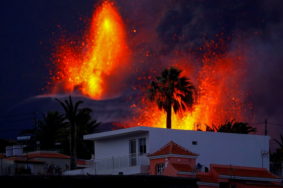 Photo Of The Day: Cumbre Vieja volcano