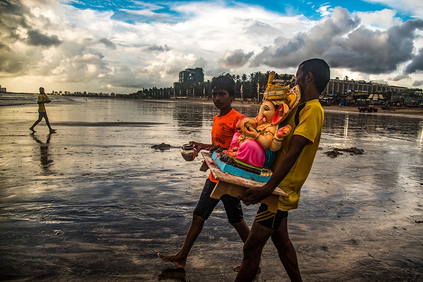 Photo of the day: Festivals > Oceans