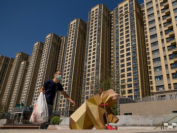 Evergrande crisis shows cracks in China's property market